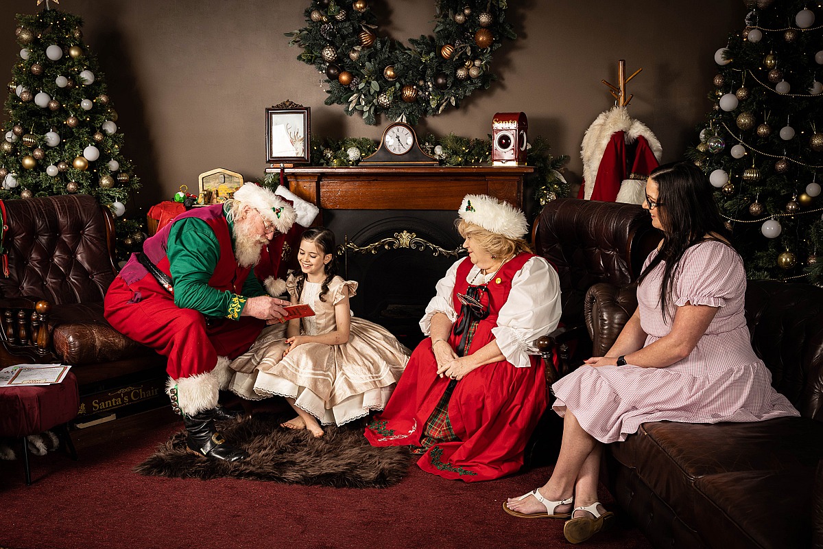 2023 The Santa & Mrs Claus Experience -BOOKED OUT